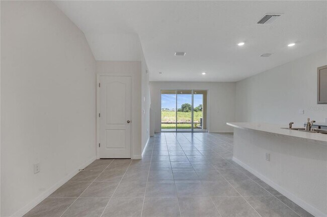 Building Photo - 2266 Tay Wes Dr