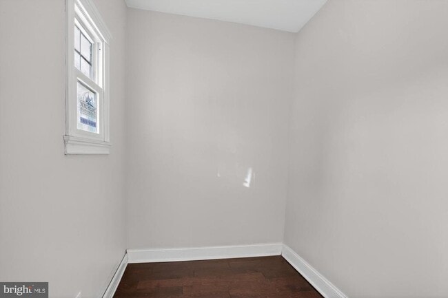 Building Photo - 1640 S 28th St