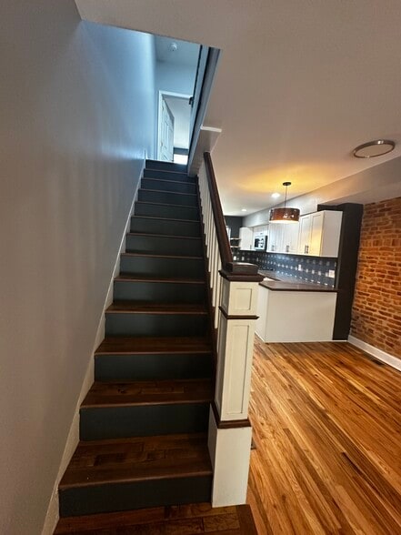 Building Photo - 314 Oldham St