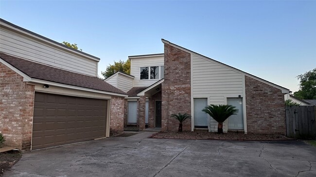 Building Photo - 11503 Briar Forest Dr