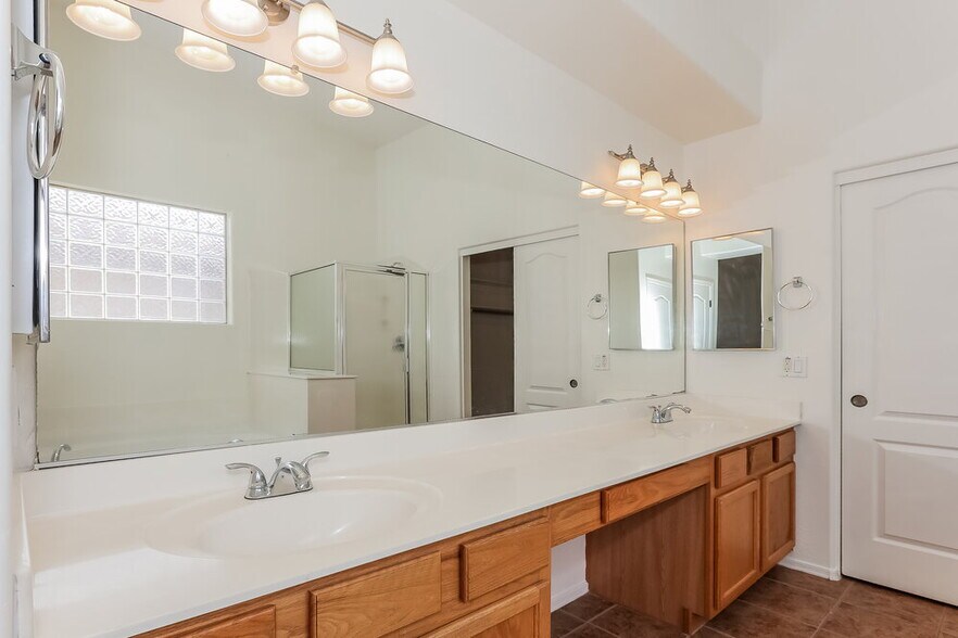 Building Photo - 7406 W Superior Ave