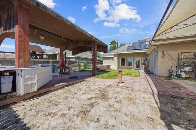 Building Photo - 1807 S Villa Real Dr