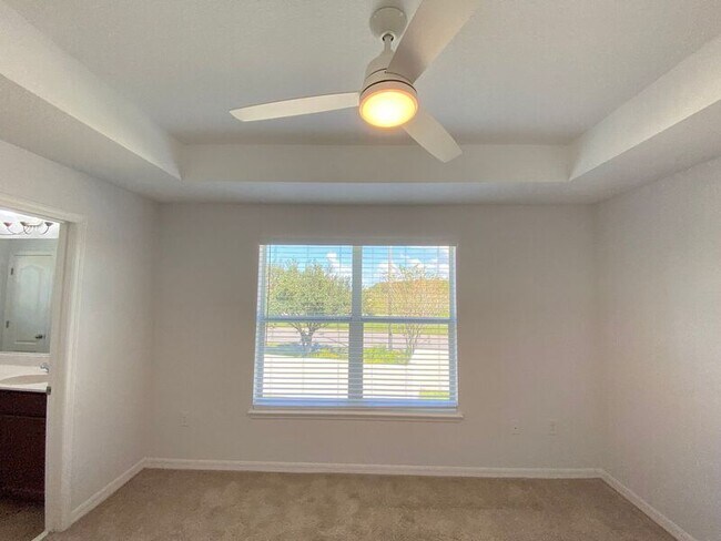 Building Photo - 6558 S Goldenrod Rd