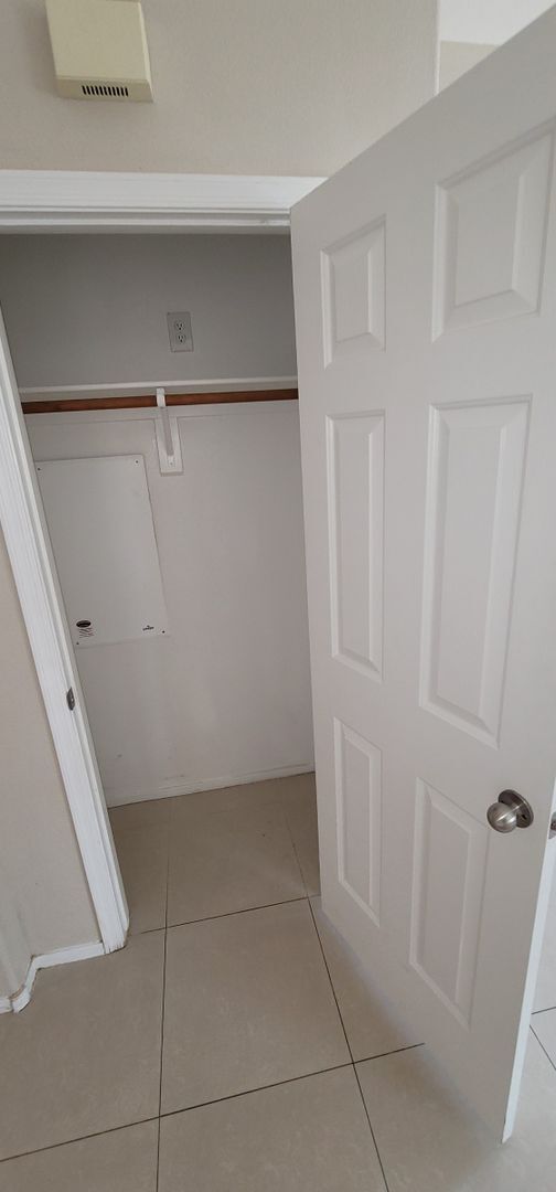 Building Photo - Immaculate 3 Bedroom Home in Aliante