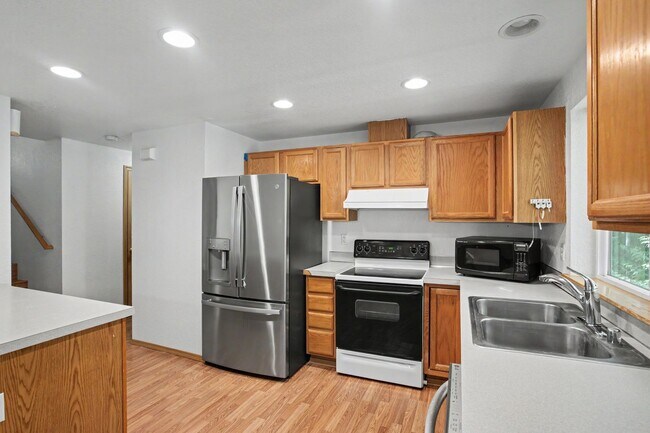 Building Photo - 22530 Bluewater Dr SE