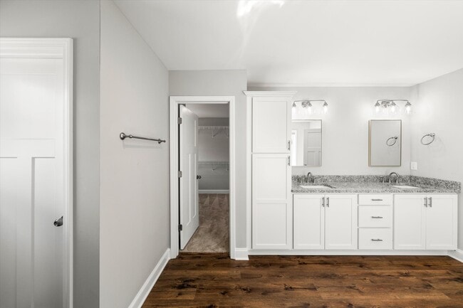 Building Photo - 9846 Foot Path Ln