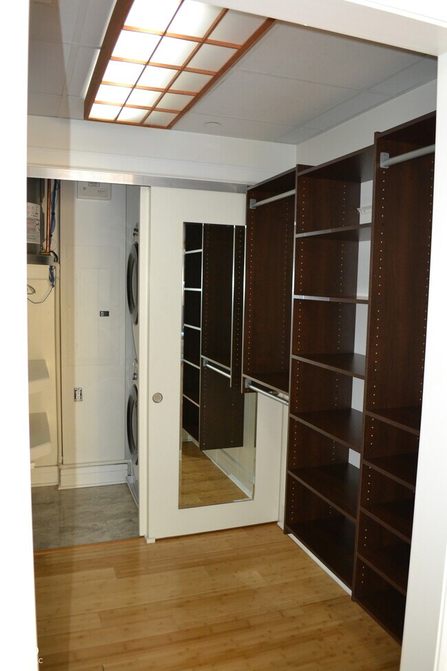 Building Photo - 429 N Pennsylvania St