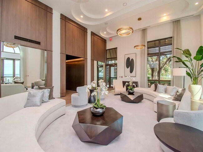 Building Photo - 2103 Bayshore Blvd