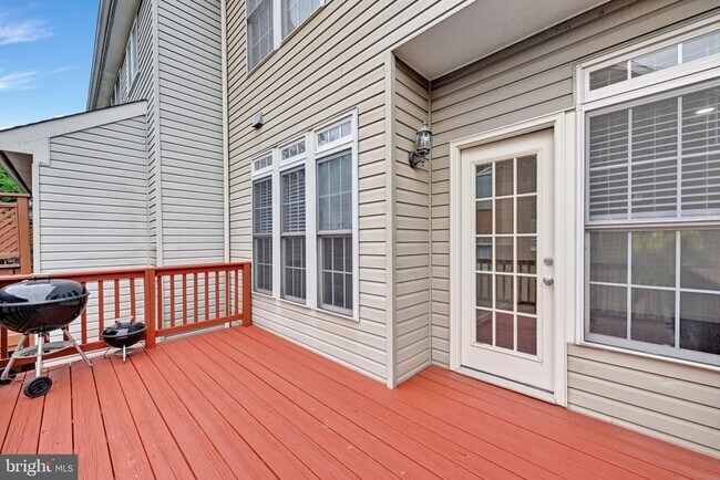 Building Photo - 14203 Plum Run Way