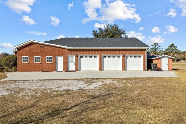 Building Photo - 4015 Freedom Way