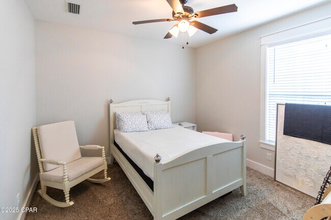 Building Photo - 325 Turtle Cove