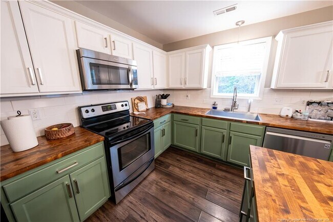 Building Photo - 622 Omaha Dr