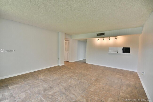 Building Photo - 8075 SW 107th Ave