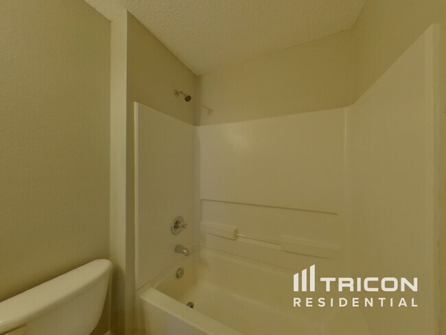 Building Photo - 308 Foxport Dr