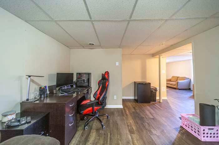 Building Photo - 1030 Maywood Dr