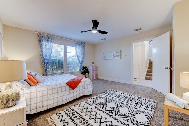 Building Photo - 3818 E Traditions Ct