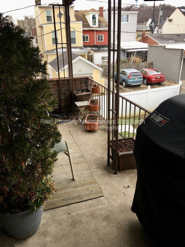 Building Photo - 606 S Mathilda St