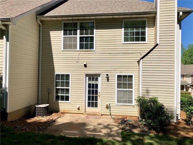 Building Photo - 260 Fox Creek Blvd