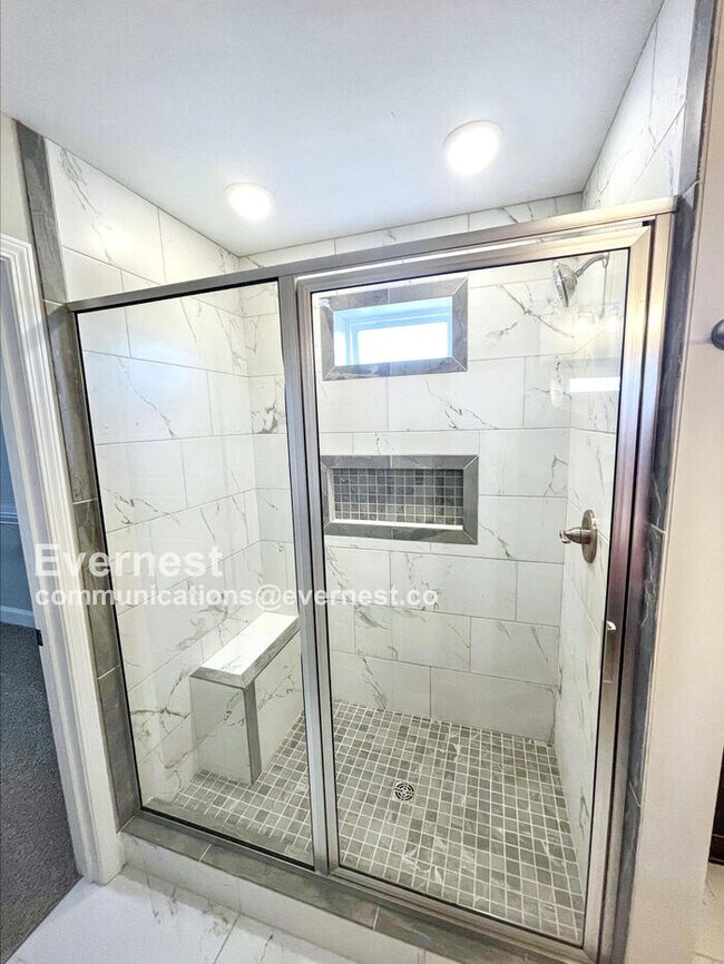 Building Photo - 809 Marksman Ct