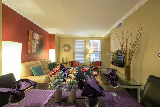 Building Photo - 912 F St NW