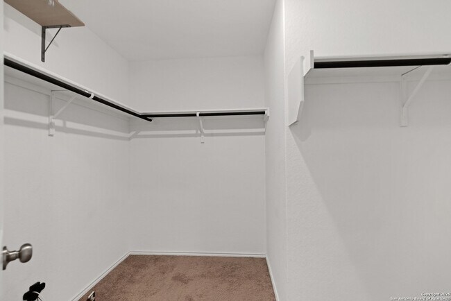 Building Photo - 5499 Daphne Path