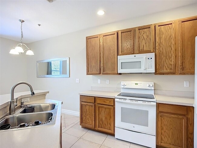 Building Photo - 3884 Deberry Dr