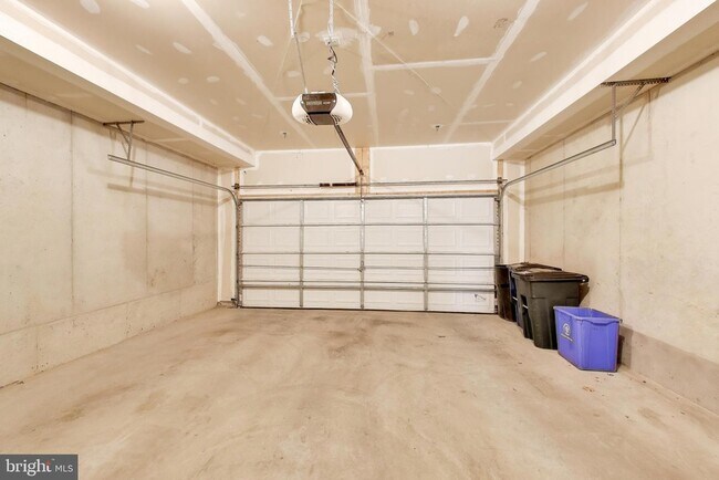 Building Photo - 13411 Deer Highlands Way