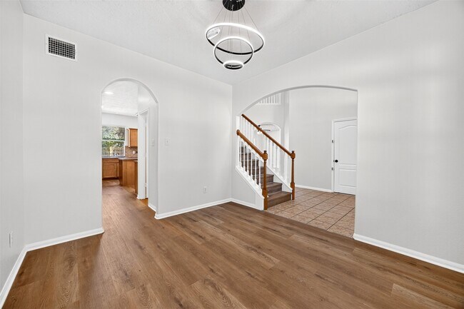 Building Photo - 19246 Hopeview Ct
