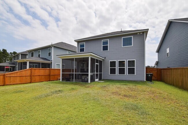 Building Photo - 422 Northern Red Oak Dr