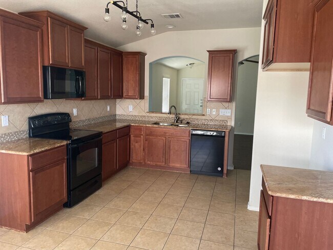 Building Photo - 3 BEDROOMS, COMMUNITY POOL, BELTON ISD