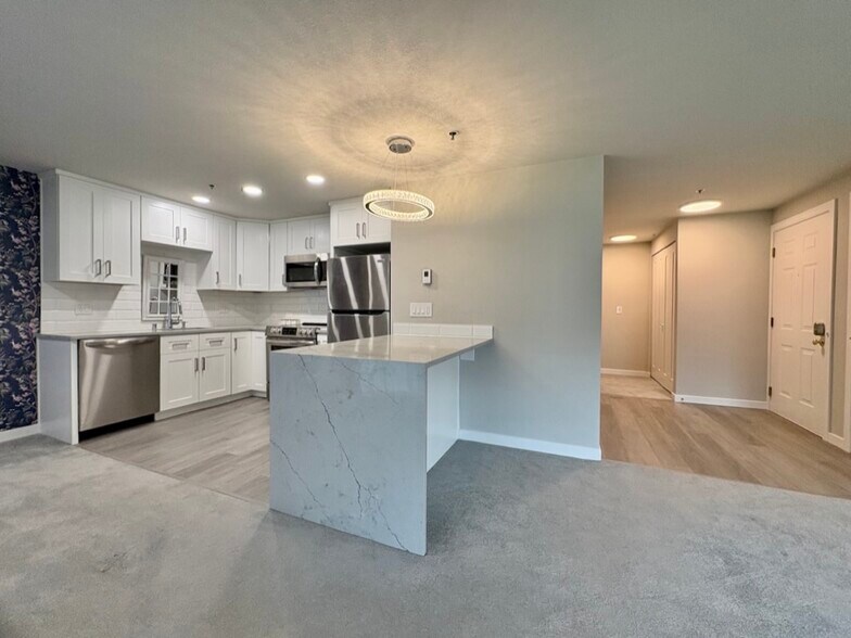 Kitchen - 12510 109th Ct NE