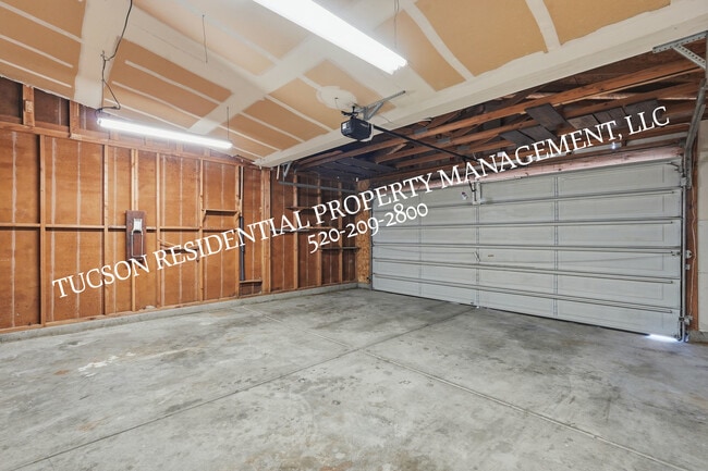 Building Photo - 2531 W Glenbrook Way