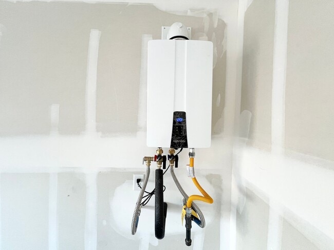 Building Photo - 2625 Dahlia Fls Ave