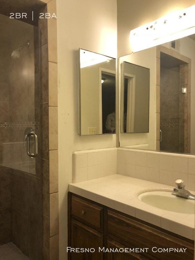 Building Photo - 2 bedroom in Fresno CA 93705