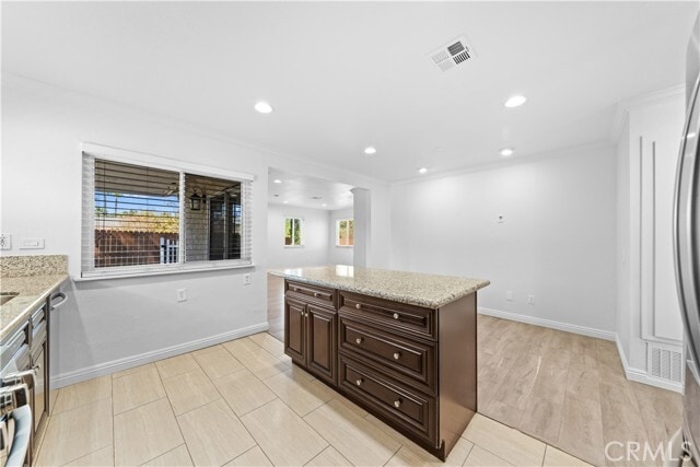 Building Photo - 15410 Elm Ln