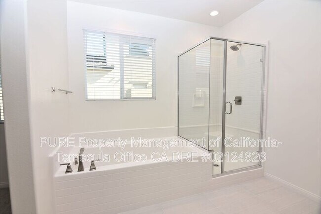 Building Photo - 32615 Cert St