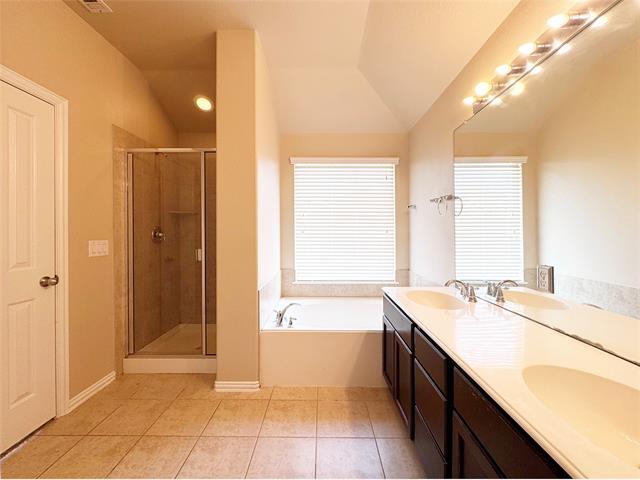 Building Photo - 1809 Sparrow Ln