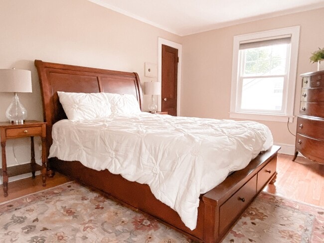 Building Photo - Quiet Neighborhood - Short-Term Single Fam...