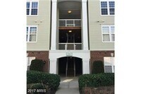Building Photo - Spacious Condo in Great Location