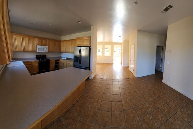 Building Photo - Super close to Poly- Approx. 1000 feet from Cal Poly Grand Avenue entrance-VERY CLOSE!!!