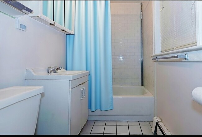 Building Photo - Desirable apartment in Brighton
