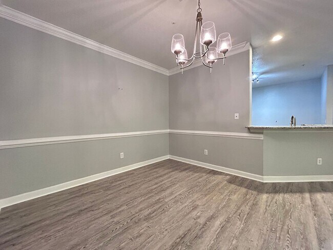 Building Photo - Gated community on the bay side of Shore Dr! "ASK ABOUT OUR ZERO DEPOSIT"