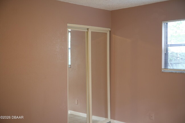 Building Photo - 277 Galbraith Ave