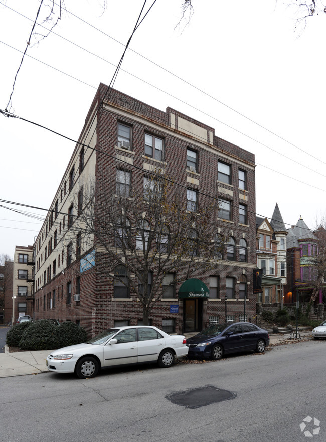 Building Photo - Sherwood Court