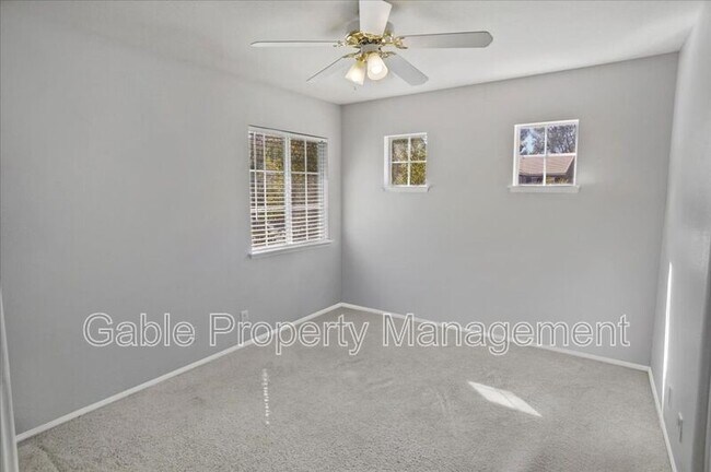Building Photo - 27878 Amberwood Ln