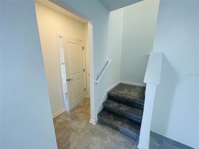 Building Photo - 7238 Ivy Tendril Ave