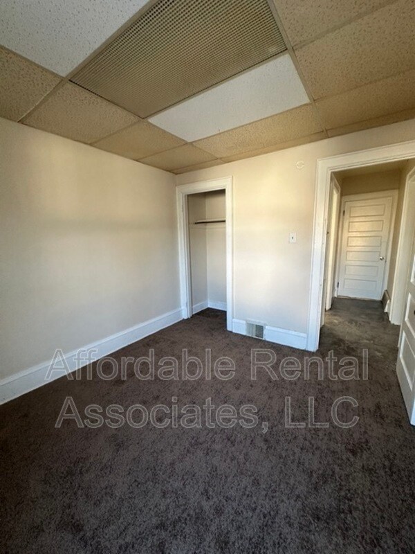 Building Photo - 1815 S 19th St