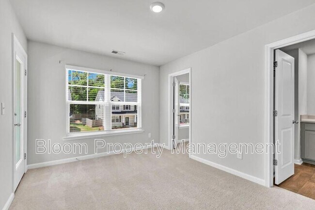 Building Photo - 159 Spencer Cir