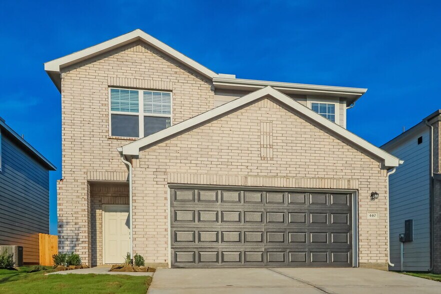 Primary Photo - 440 Harlow Dr