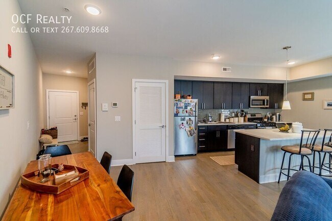 Building Photo - 1607 Catharine St